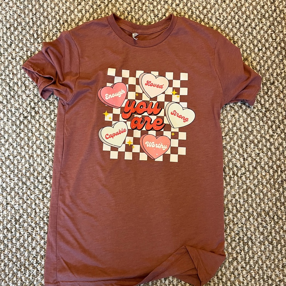 Cute and comfy heart T shirt! 🤍🩷❤️